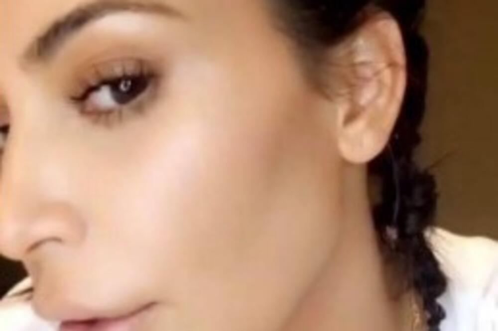 Da li su zaista ćelave? Kad budete videli kako izgledaju poznate sestre bez perika neće vam biti dobro - sve fejk