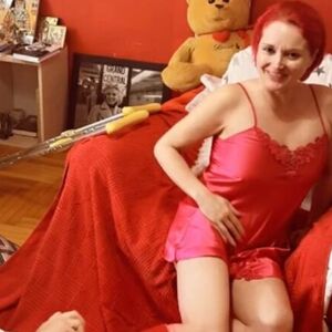 "OŽENJEN JE, U JEDNOJ DRŽAVI MU ŽENA, U DRUGOJ LJUBAVNICA": Plavuša razotkrila AFERU iz bliskog okruženja, AU