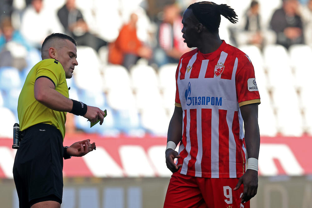 "Dobro došli u zonu bola..." Šerif Endiaje besan zbog poništeng gola u večiom derbiju (Foto)