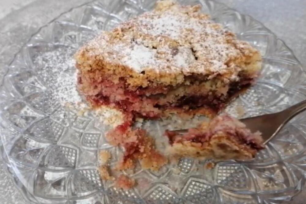 Recept za mokri kolač s višnjama: Najlepša prolećna poslastica BEZ PEČENJA!