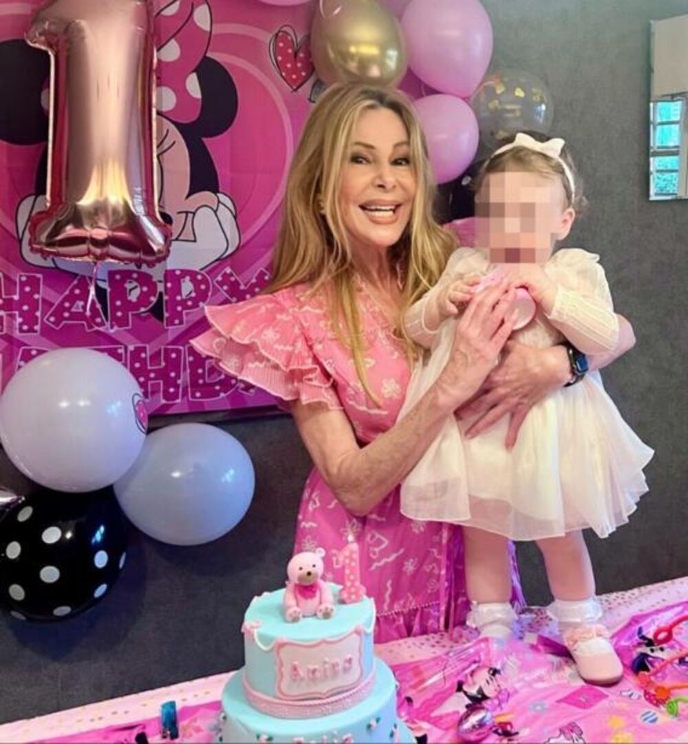 Ana Obregon je rekla da joj postaje sve teže da podiže Anitu kako raste