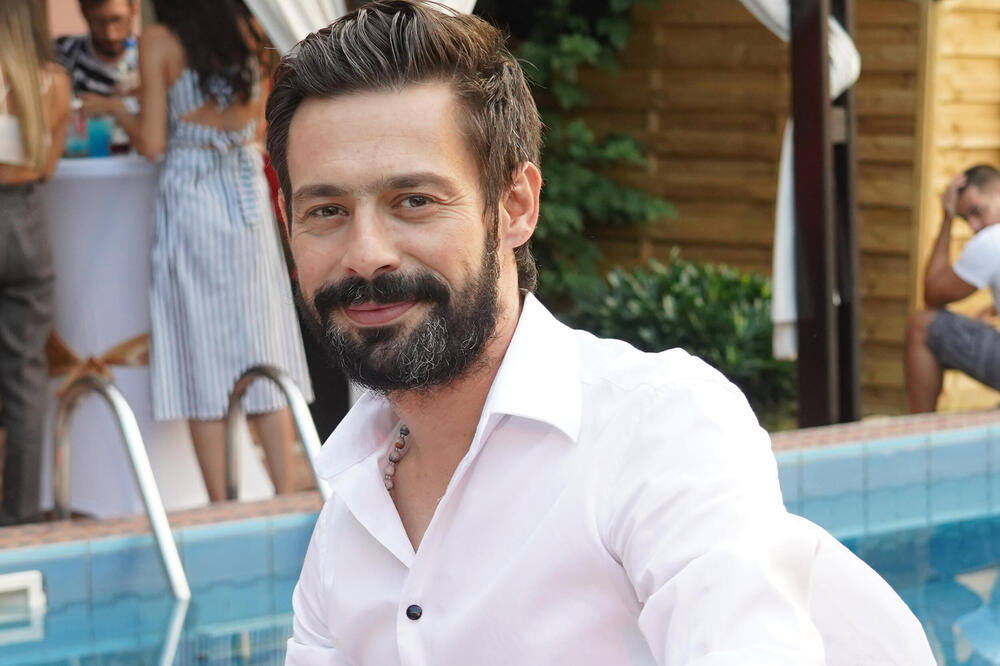 "Žena mu je baš...": Komšije raskrinkale Milana Vasića, tek što se oženio odmah isplivao sav veš