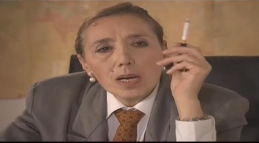 Dobrila Ćirković u seriji 'Selo gori, a baba se češlja'