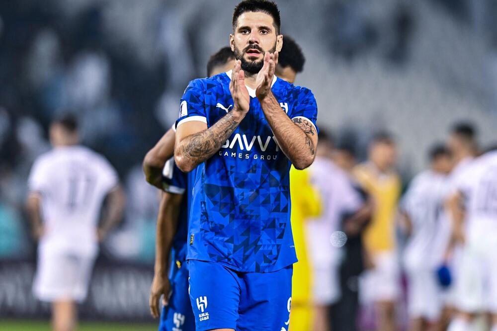 Grom iz vedra neba: Aleksandar Mitrović se vraća u Premijer ligu?