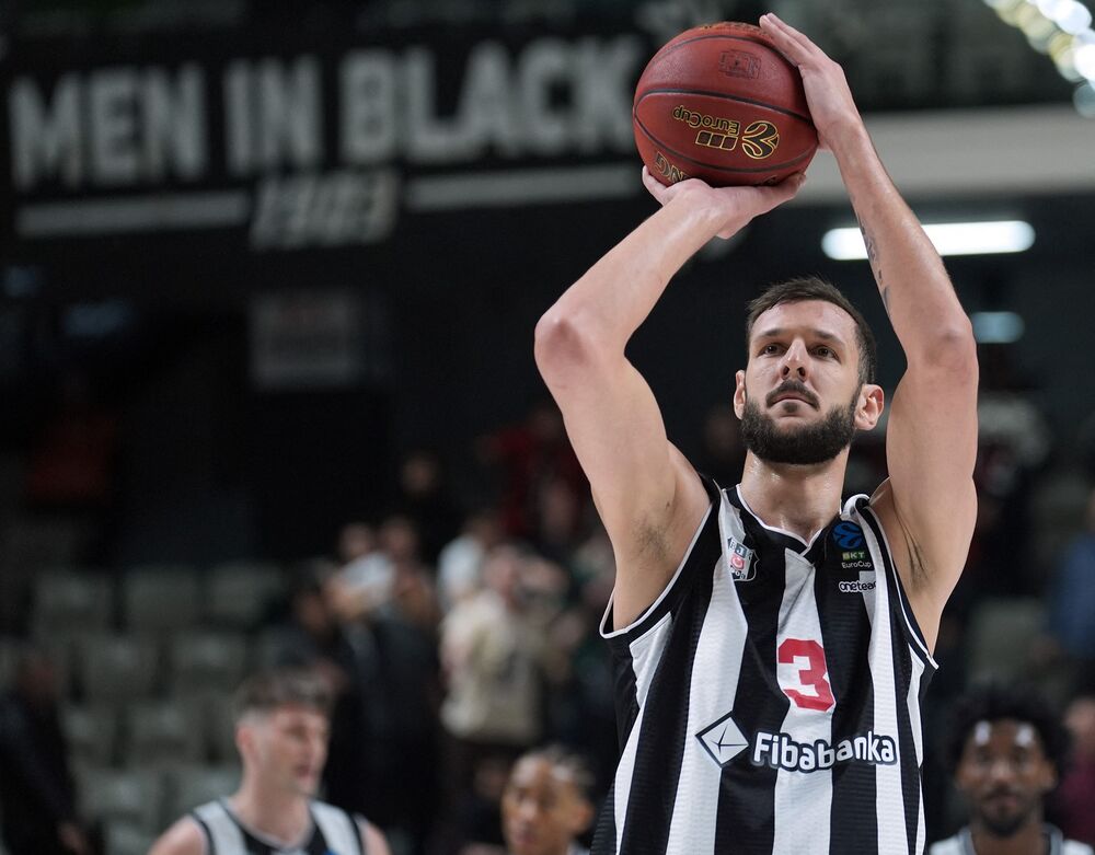 Uroš Plavšić u dresu Bešiktaša