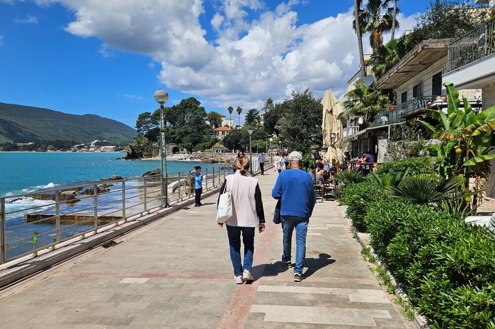 Prevarant hara crnogorskim primorjem: Opelješio jedva pokretnog deku, evo kako da ga prepoznate!