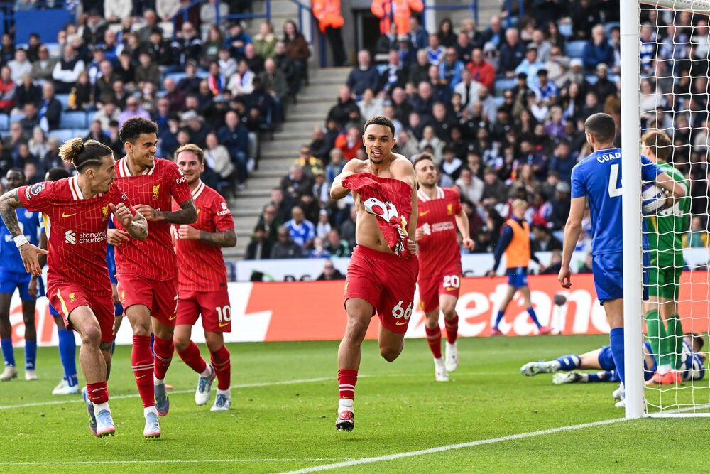 Trent Aleksander-Arnold slavi gol