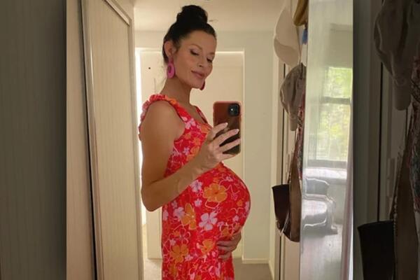 Glumica u petoj deceniji rodila sedmo dete: Nazivali je pogrdnim imenom, a ona im je svima zapušila usta