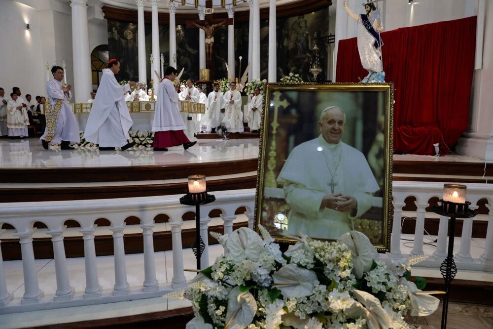 Telo papa Franje izloženo u domu svete Marte!