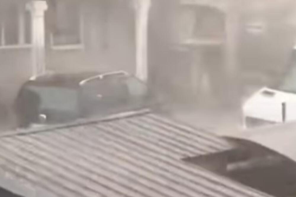 Jaka kiša, grad i vetar napravili haos i u ovom delu Srbije! Ulice poplavljenje, društvenim mrežama se širi snimak!