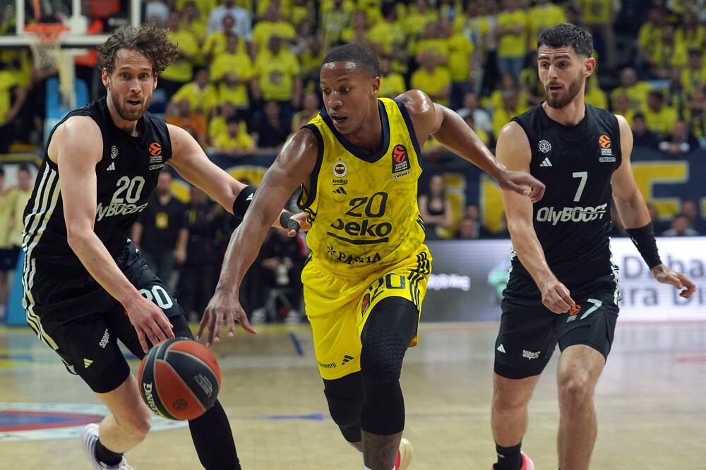 Pariz dobro otvorio utakmicu, a onda pao u paklu Istanbula (Foto)