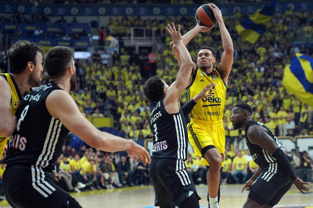 Vejd Boldvin odveo Fenerbahče na korak do titule iz crno-belog pakla (Foto)
