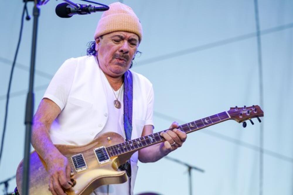 Iznenada pozlilo Karlosu Santani! Transportovan u bolnicu