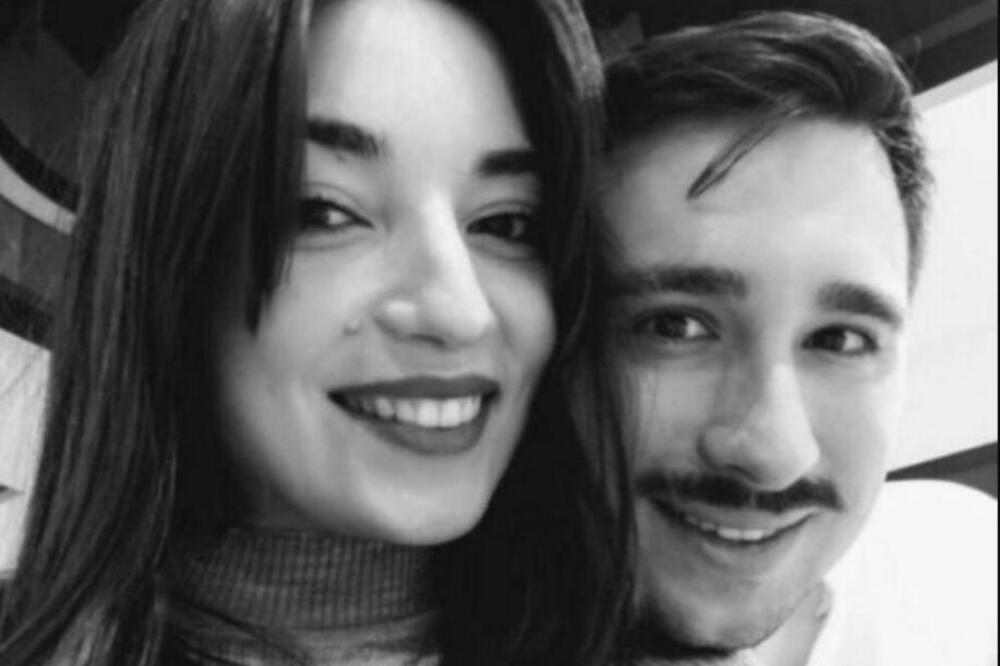 Ovo je snajka Žike Jakšića! Malo ko zna kakvu lepoticu šeta njegov sin, slike su tu kao dokaz