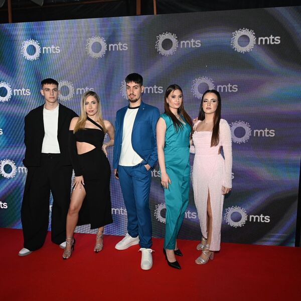 KARAVAN YOUTH FEST 2025: LETO KOJE PAMTIŠ UZ YOUTH STARS I NAJSJAJNIJE MUZIČKE ZVEZDE!