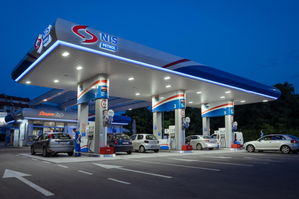 Od danas gorivo u Srbiji možete kupiti isključivo ovako: Neke kartice možda više NEĆE MOĆI DA SE KORISTE