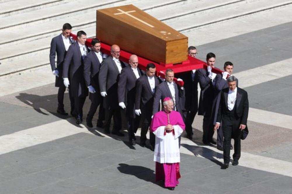Ovi svetski moćnici su bili na sahrani pape Franje! Samo par imena sa liste je imalo ovu privilegiju - kako to?