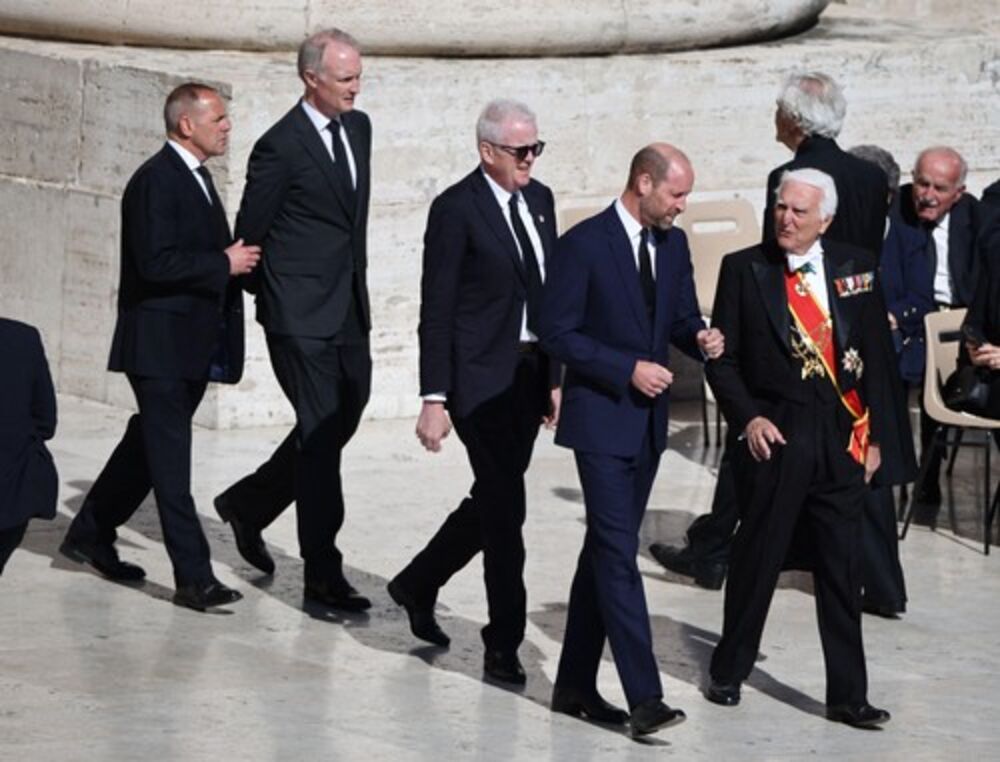 Princ Vilijam, Sahrana, Papa Franja