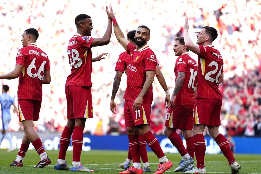 Liverpul petardom protiv Totenhema na Enfildu potvrdio 20. titulu šampiona Engleske (Foto)