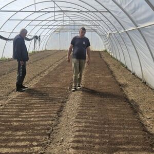 Cvetko ima skoro 90 godina, a radi od jutra do mraka: Sve što proizvede odmah proda, naručuju i za narednu godinu