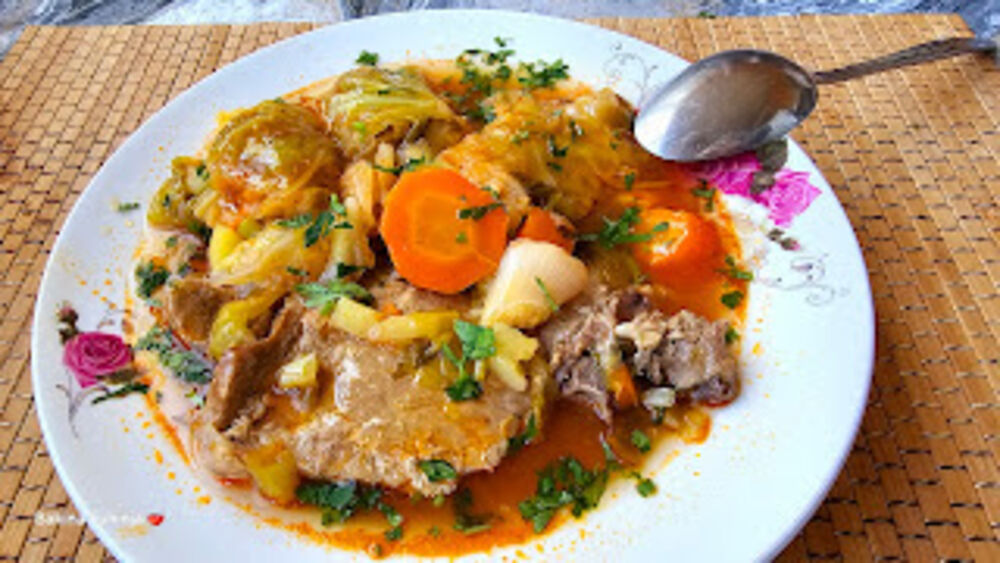 Spremljen slatki kupus sa krmenadlama