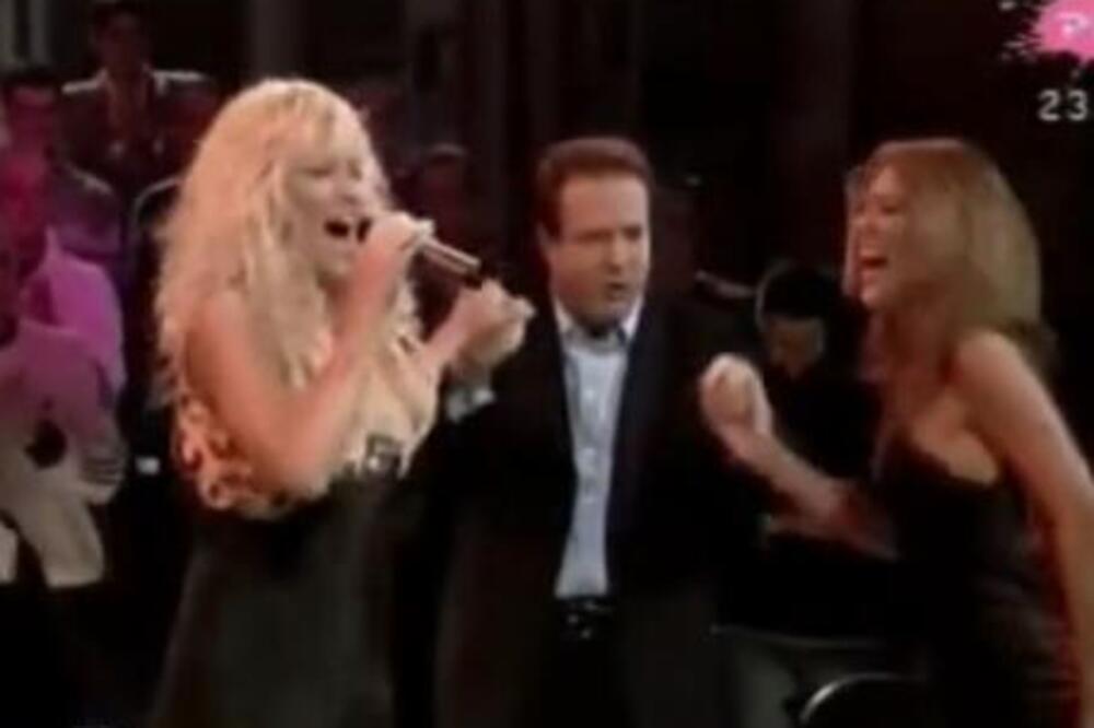 Snimak Bogoljuba Karića u sendviču sa dve bombe zapalio Srbiju! Ovo je čista perverzija