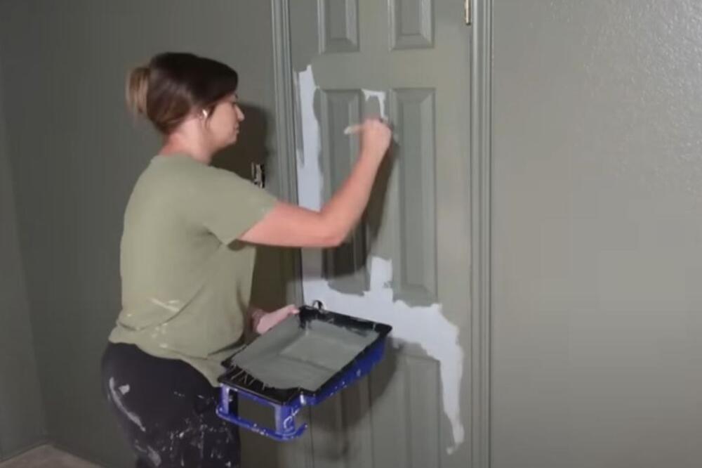 Renovirali kuću zbog vlage, a onda doživeli horor uživo: Kad su videli šta ispada iz zidova, sledili su se! (FOTO)