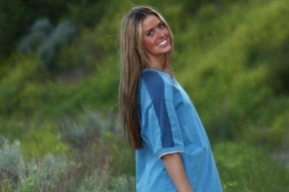 Sa 18 godina digla ruke od škole i odlučila da živi na ovaj način! Ljudi je osuđuju zbog odluke, a ona... (VIDEO)