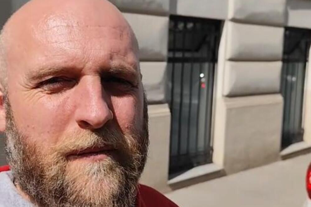 "Za ovo moraš biti kreten": Hrvat se parkirao u Novom Sadu, pa... Zbog onoga što je doživeo kipti od besa! (VIDEO)