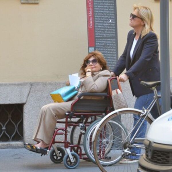 Naručila ubistvo muža, odrobijala i sad troši njegove pare: Crna udovica u javnosti u invalidskim kolicima, šokčina