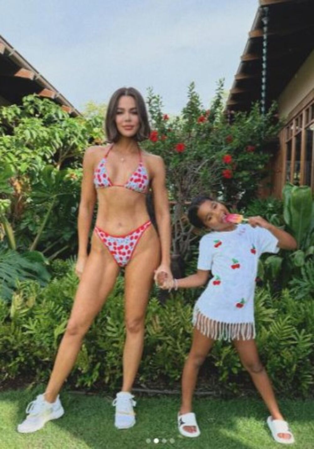 eke oduševila impresivnom figurom, neki su joj poručili da je 'previše mršava'.