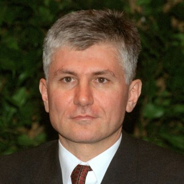 ĐINĐIĆEVA SEKRETARICA OTKRILA SA KIM SE VIĐAO! "Razgovarao je dugo, čudno mi bilo..." A ONDA JE SHVATILA I ZAŠTO!