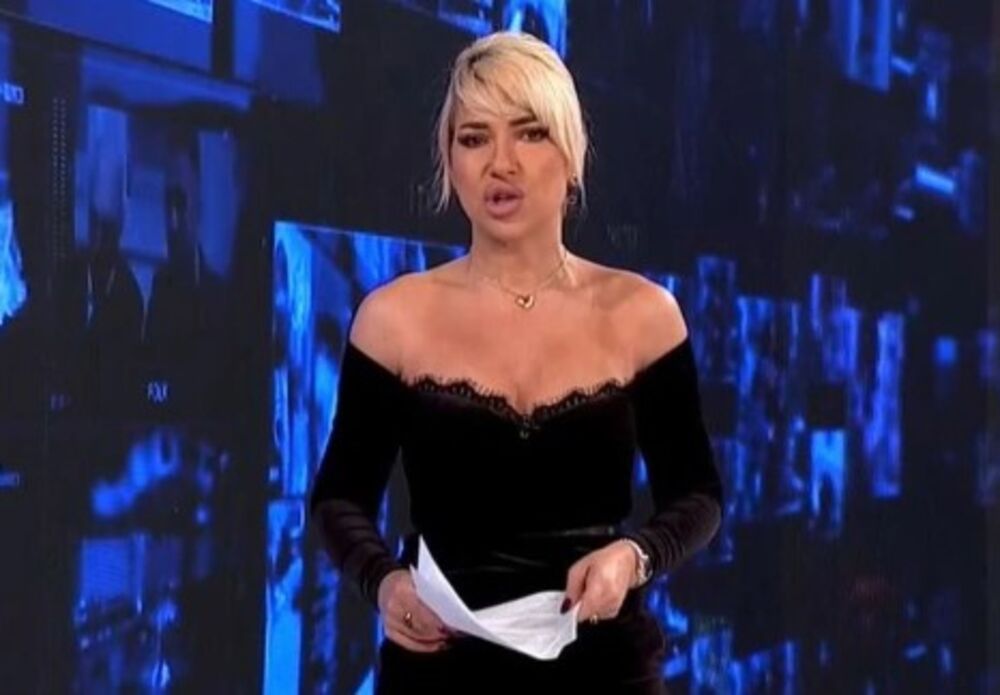 Obukla crninu zbog smrti političara