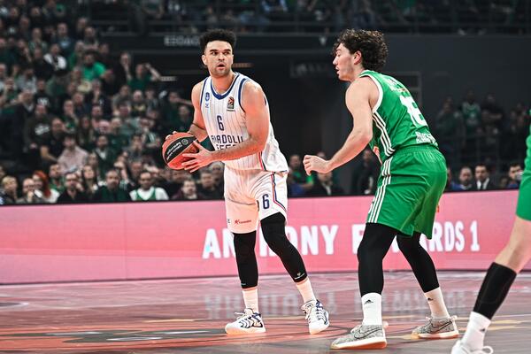 Efes izborio majstoricu posle neviđene ludnice! Panatinaikos pao u "paklu" Istanbula