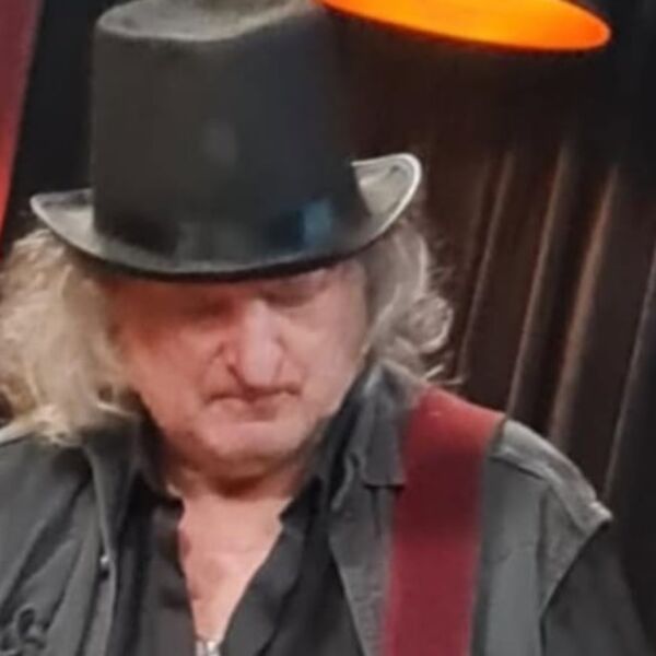 Preminuo legendarni srpski muzičar