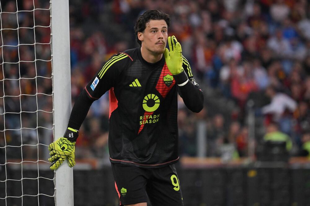 Mile Svilar najbolji golman Serije A! (Foto)