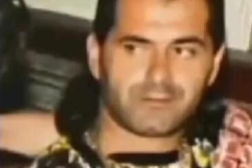 "TETKA ROSO, ZNATE LI VI KO JE ON..." Bio bog i batina, bežali od njegovog GROBA, a zbog njegove majke MORALI DA..