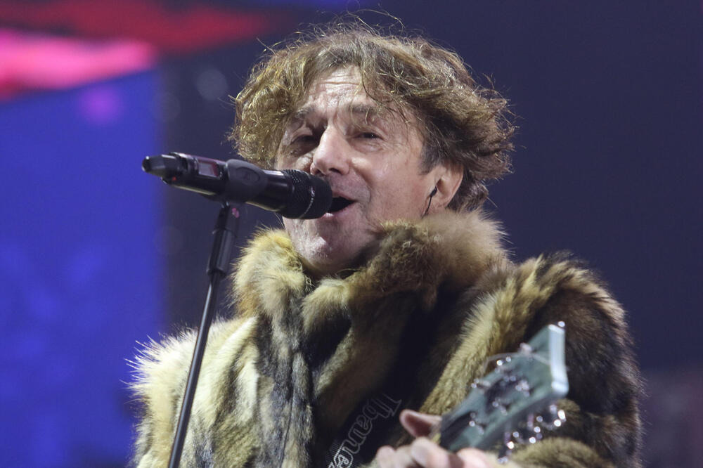 Ovako izgleda luksuzna vila Gorana Bregovića u Perastu: U obnovu kuće uložio je velike pare, kakva je ovo lepota