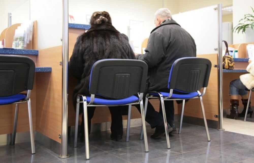 Penzija, Penzionerka, penzioneri, Banka, Novac, Ljudi