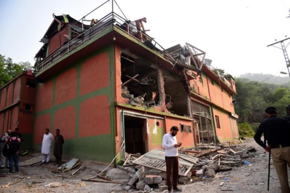 Propalo primirje između Indije i Pakistana: Eksplozije odjekuju Kašmirom!