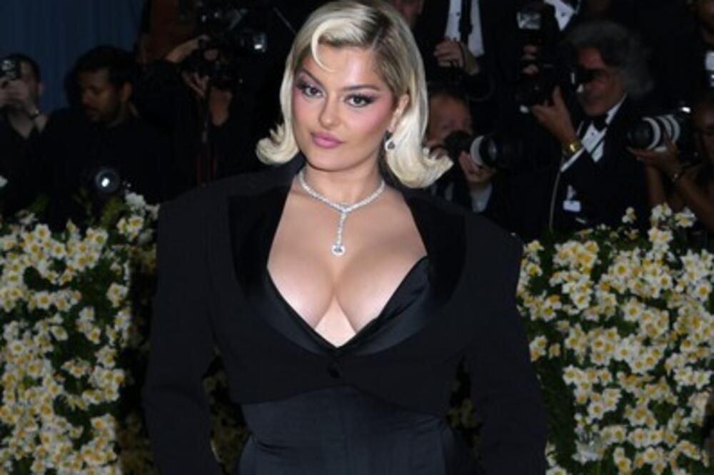 Albanka pokazala neukus i "vašarski izgled", a onda ju je i koleginica potkačila: Srbi ovaj okršaj samo gledaju