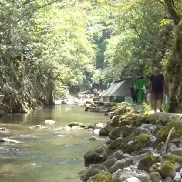 Ova banja u Srbiji nudi prenoćište od 700 dinara: Malo ko zna za caku koja smanjuje račune, a tamo je raj na zemlji