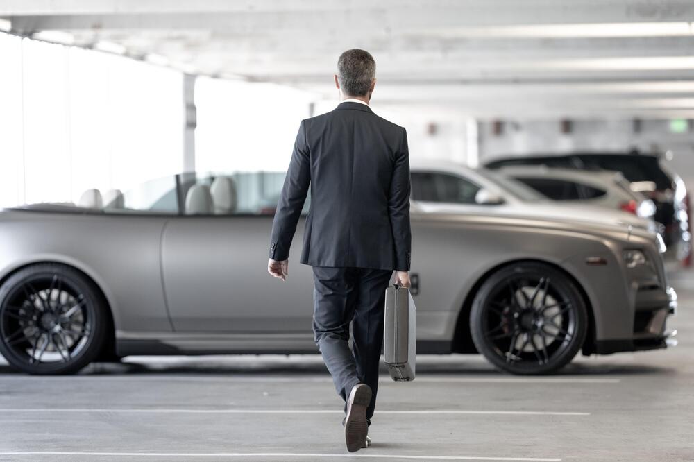 SRBI IZVELI PREVARU VEKA! OVAKO SU VARALI EVROPSKE BIZNISMENE: Otkrivena mreža prevare, tražili im ZLATNE POLUGE!