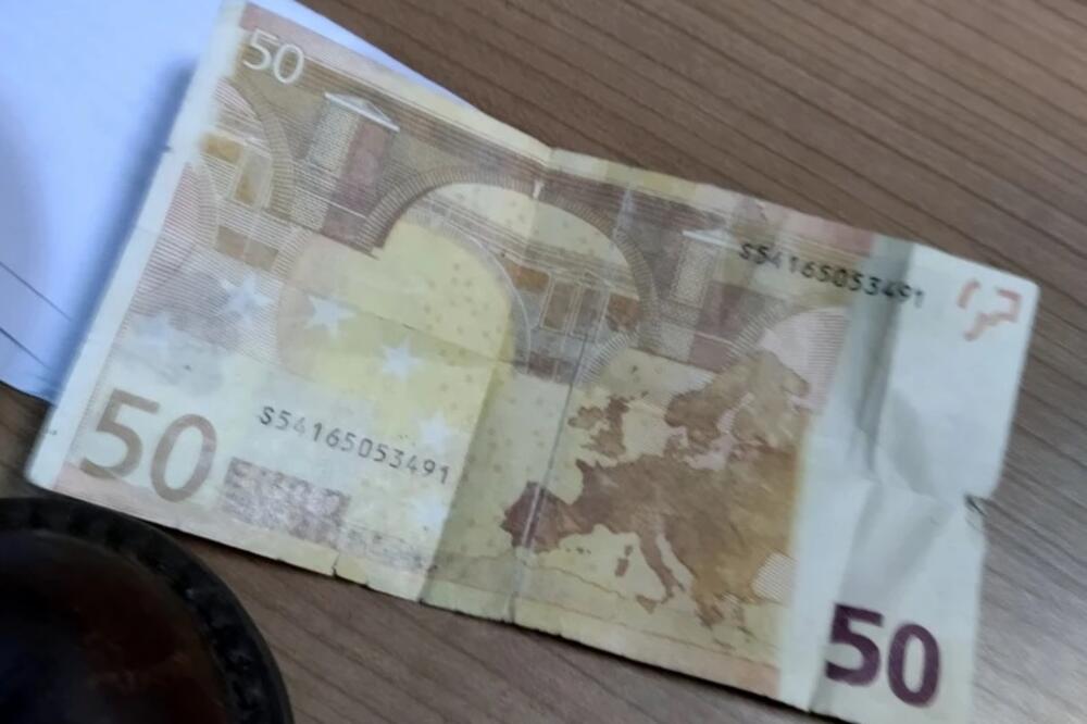 Ove novčanice se najčeše falsifikuju u Srbiji! Evo kako da razlikuje pravi novac od "lažnjaka", gleda se samo OVO