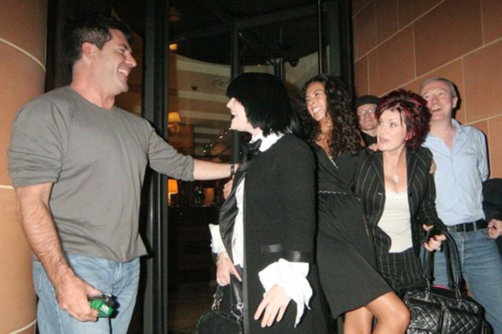 Želeli da ih voditelj gleda u intimnom činu za pare, a onda... Izneo sve o bizarnom zahtevu da voajeriše - šokčina