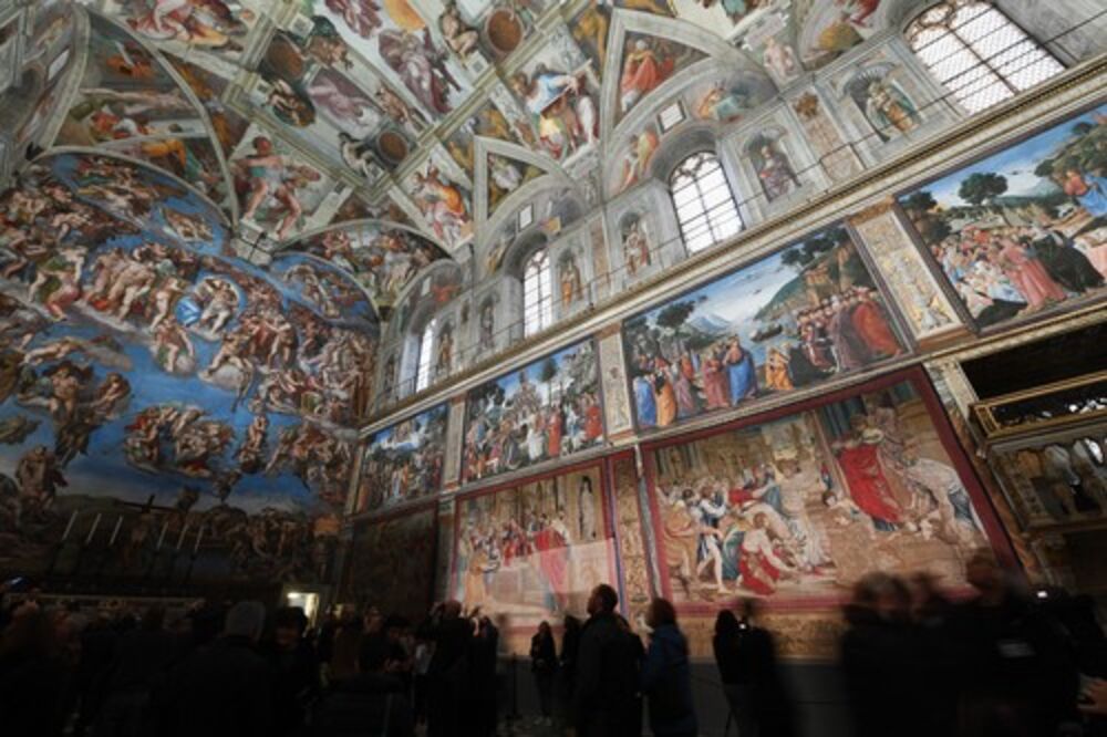 Kapela je trebalo da bude privatna papi, ali i s namerom da se tu sprovodi konklava.