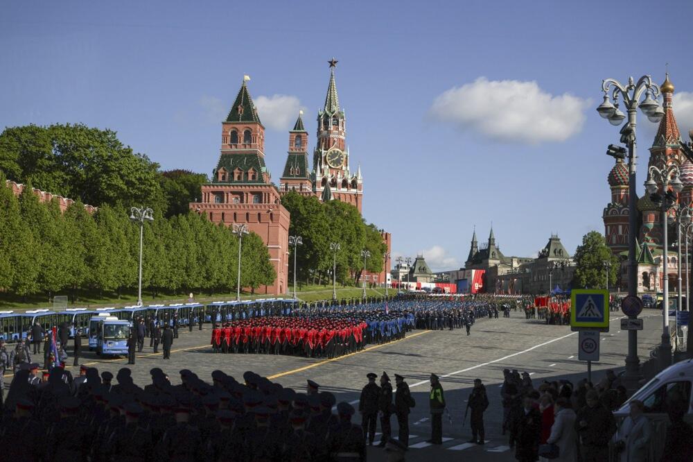 Putin je za ovog moćnika poslao specijalni avion! Samo za njega je pripremljen ovako poseban doček u Moskvi (VIDEO)