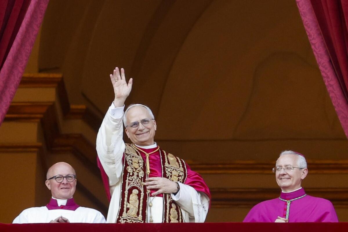 Papa Lav održava uskršnju misu