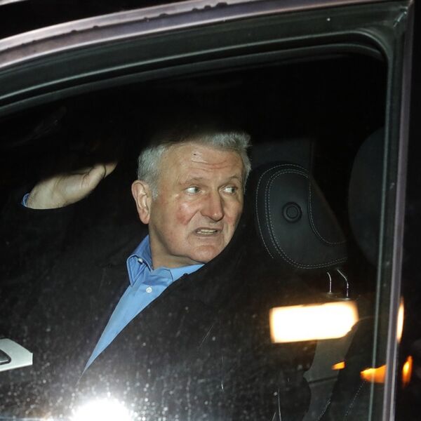 Ko visoko leti, taj nisko pada! Držao celu bivšu Jugoslaviju u šaci, živeo u dvorcu, pa ostao bez prebijene pare!