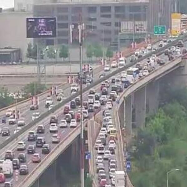 Beograd već paralisan, kolaps na sve strane! Nema igla gde da padne, reke vozila, ovo je ludilo (FOTO)